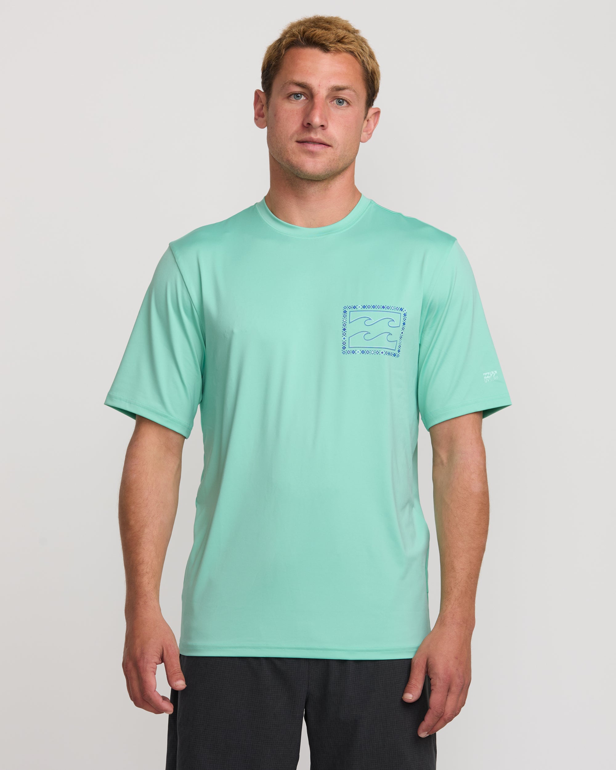 Bermuda Surf Tee - Loose Fit Short Sleeve Shirt